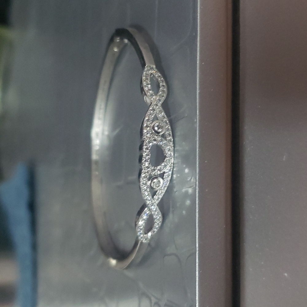 Bracelet - Picture 2 of 7